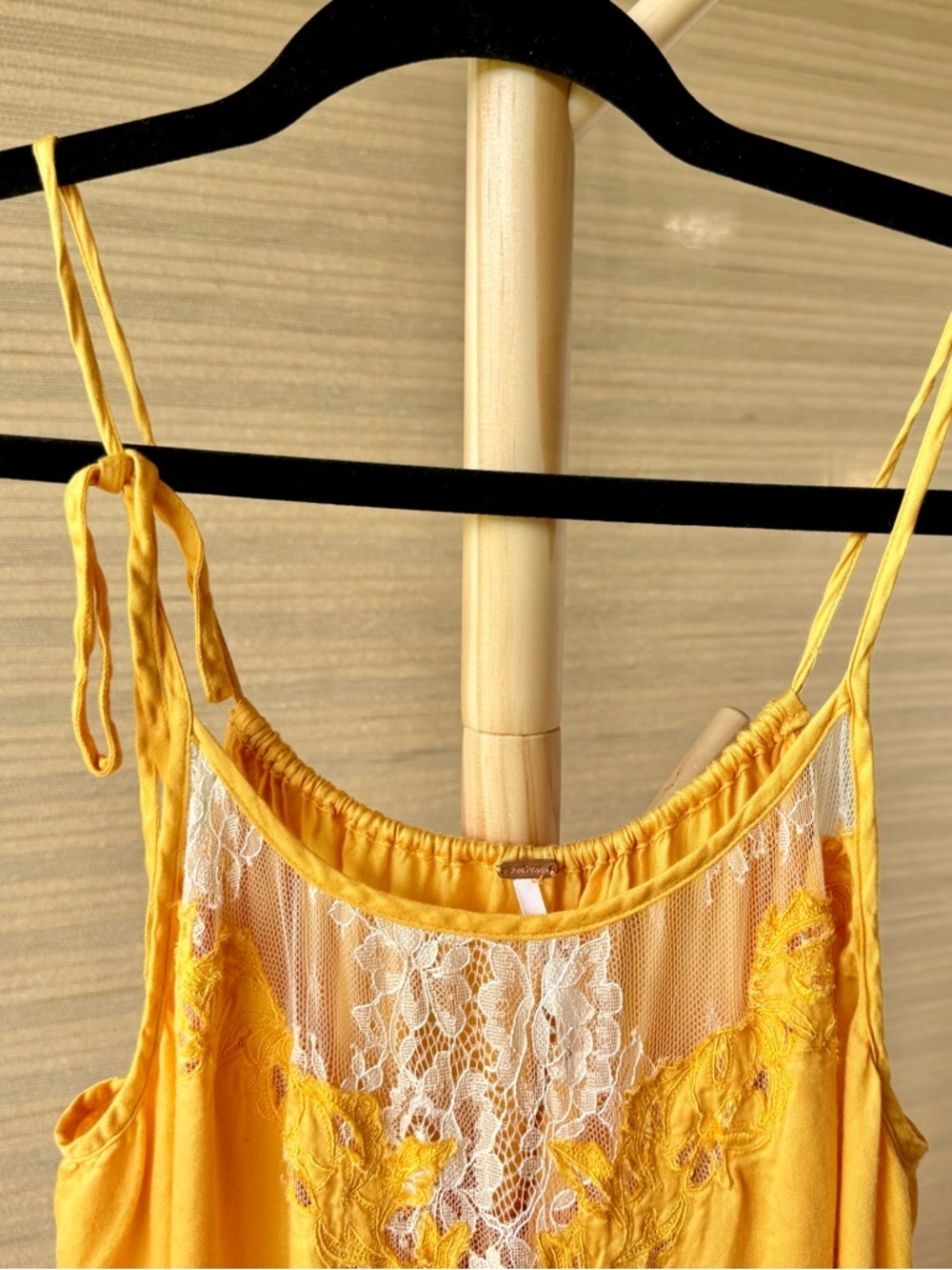 Free People Yellow Lace Trim Tiered Maxi Dress S/P EUC Boho - Picture 5 of 12